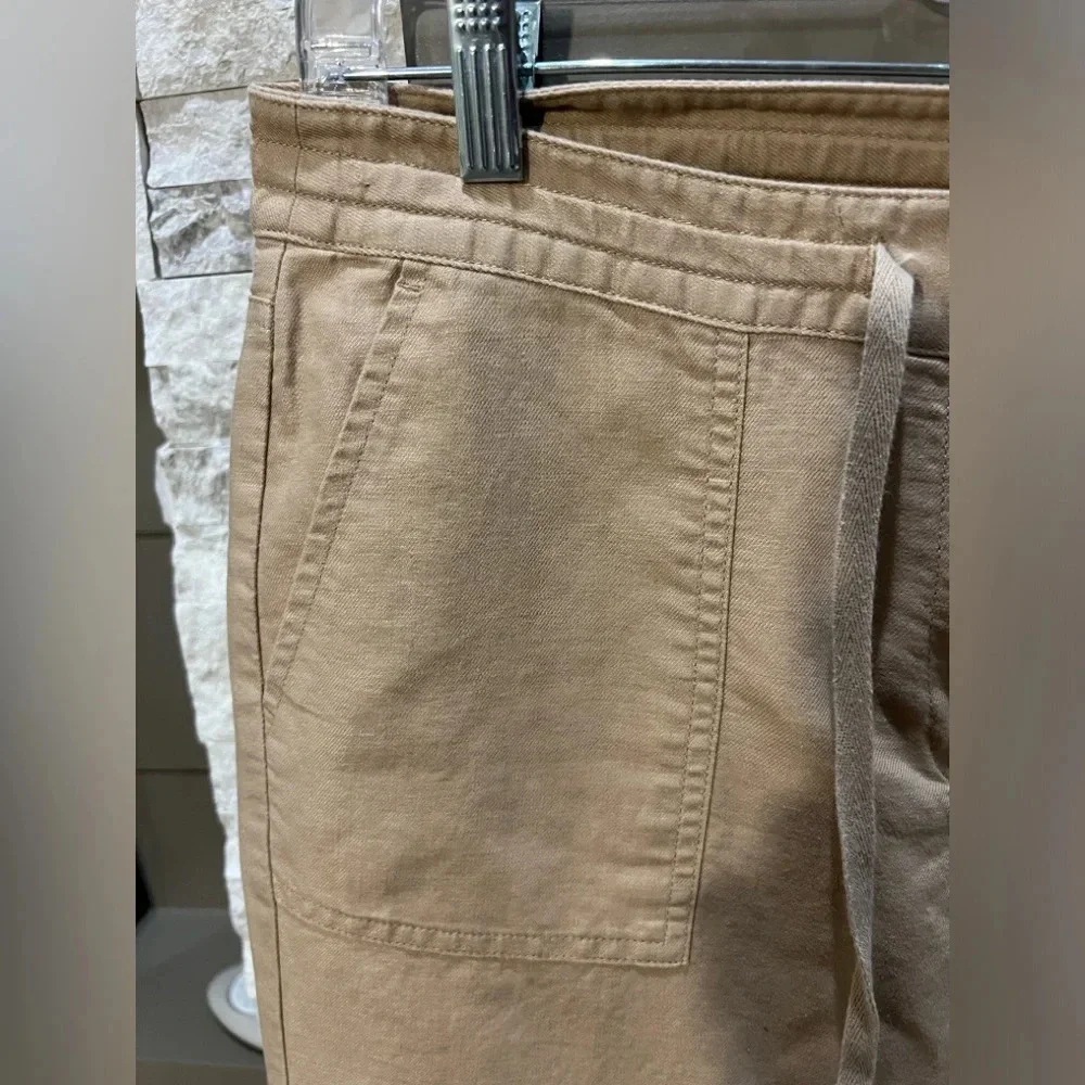 Talbots Linen blend size 10 signature khaki capri pants with drawstring waist